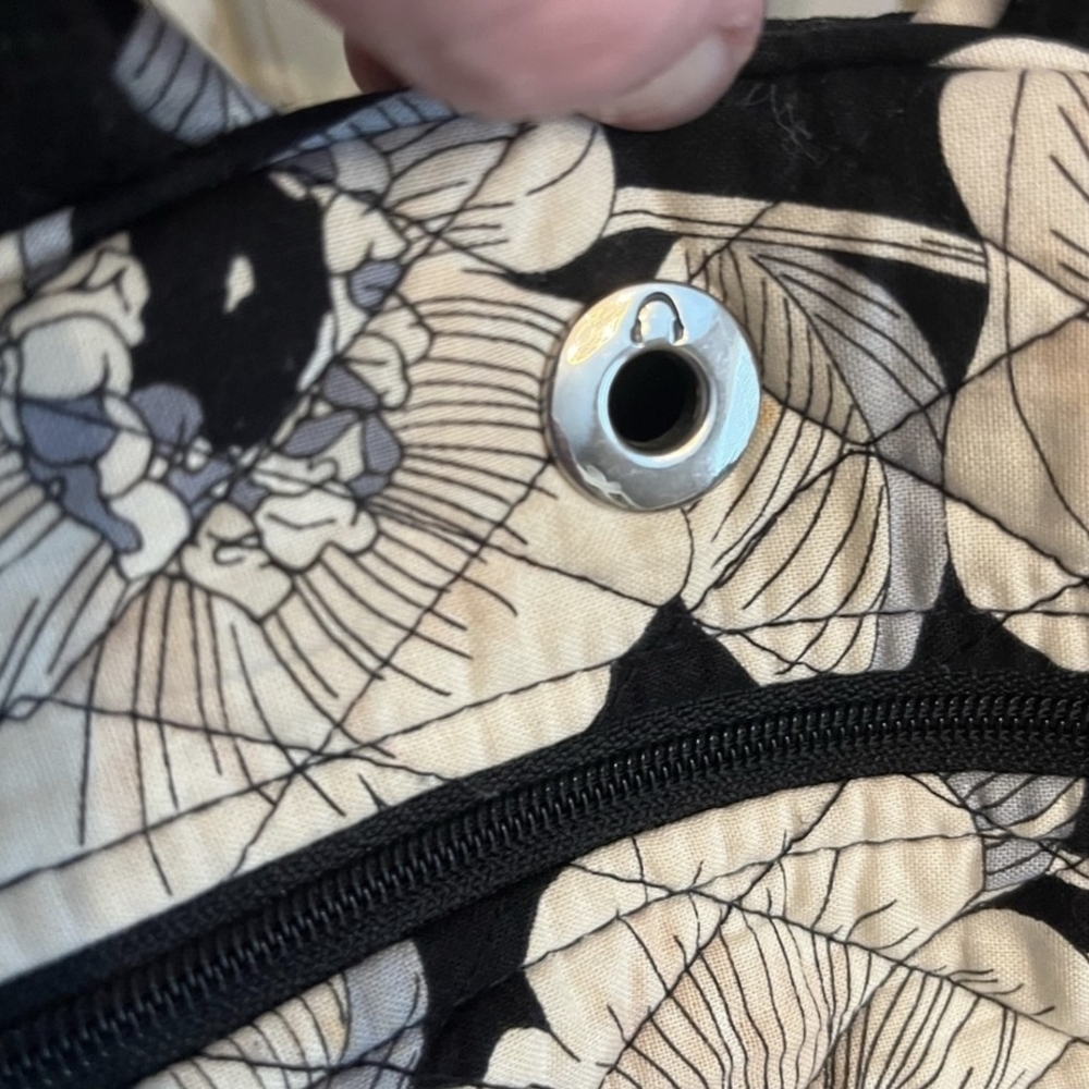 EUC Vera Bradley Camelia Black and Cream Floral Backpack preloved! - Picture 8 of 8